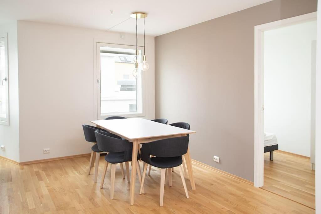 Apartment Modern 3br Downtown Apt, Free Parking, High Standard Alesund